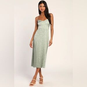 Lulus Regal Romance Sage Floral Jacquard Pleated Satin Midi Dress